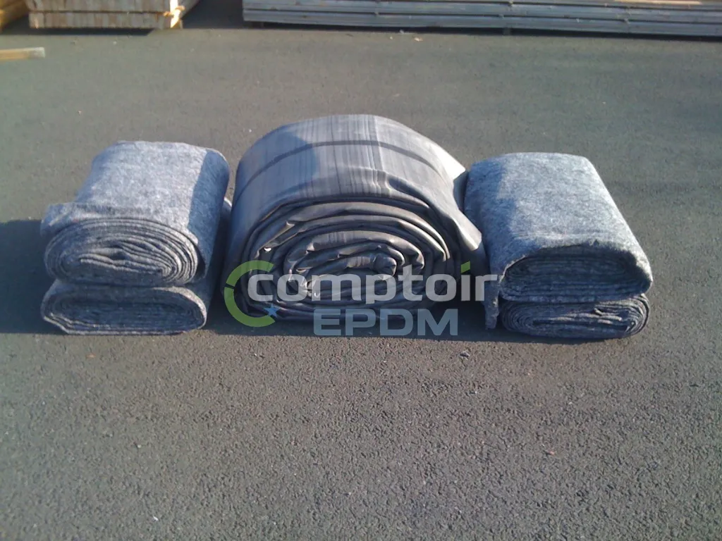 Membrane EPDM bassin 1,2 mm - préparation de commande, membrane et feutre de protection découpés sur mesure