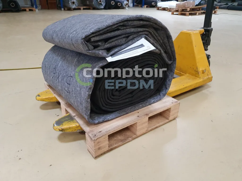 Membrane EPDM bassin 1,5 mm - commande prête à être emballée, avant filmage
